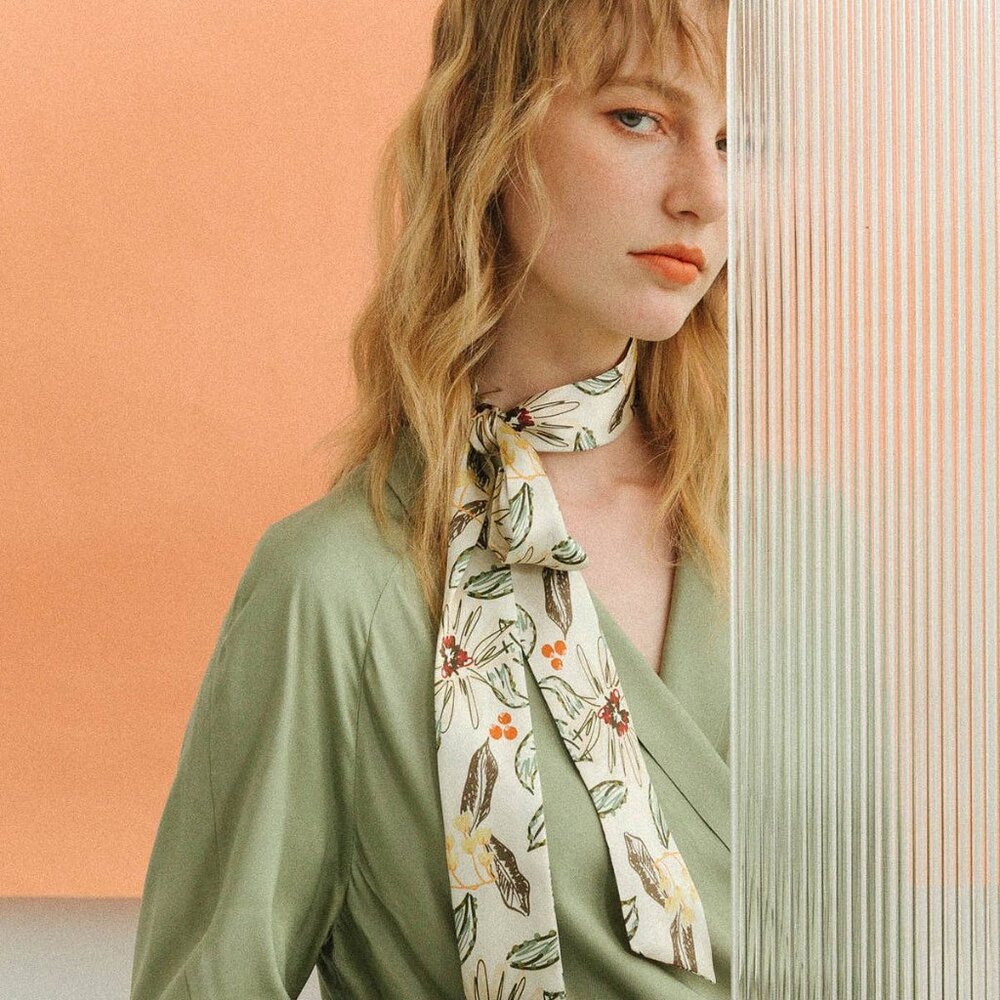 NWT Lost Pattern NYC Forest Charm Silk Skinny Scarf – Vanilla - Picture 3 of 4